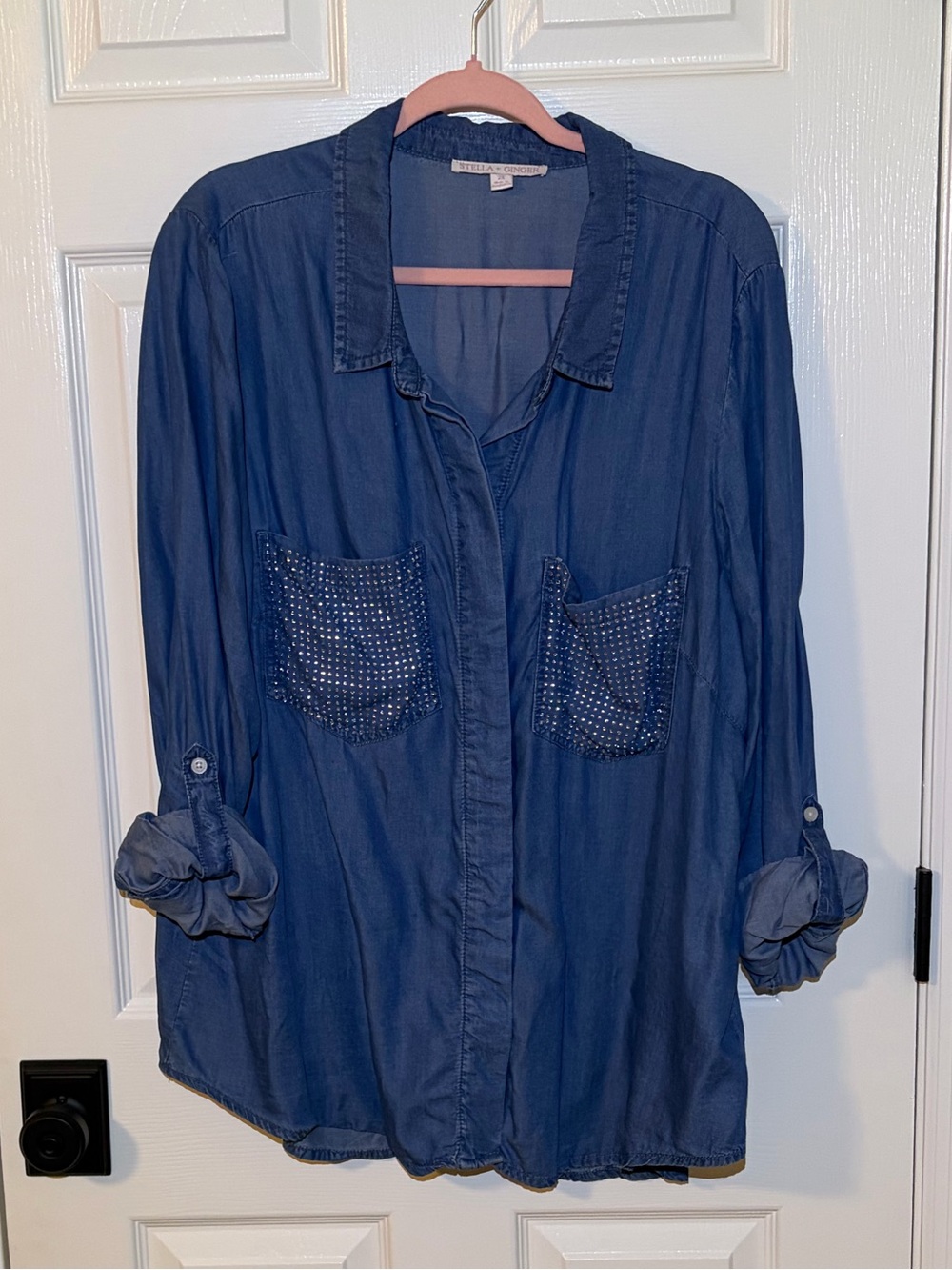 NWOT STELLA + GINGER Blue Chambray Shirt Rhinestone Encrusted Front Pockets. 2X